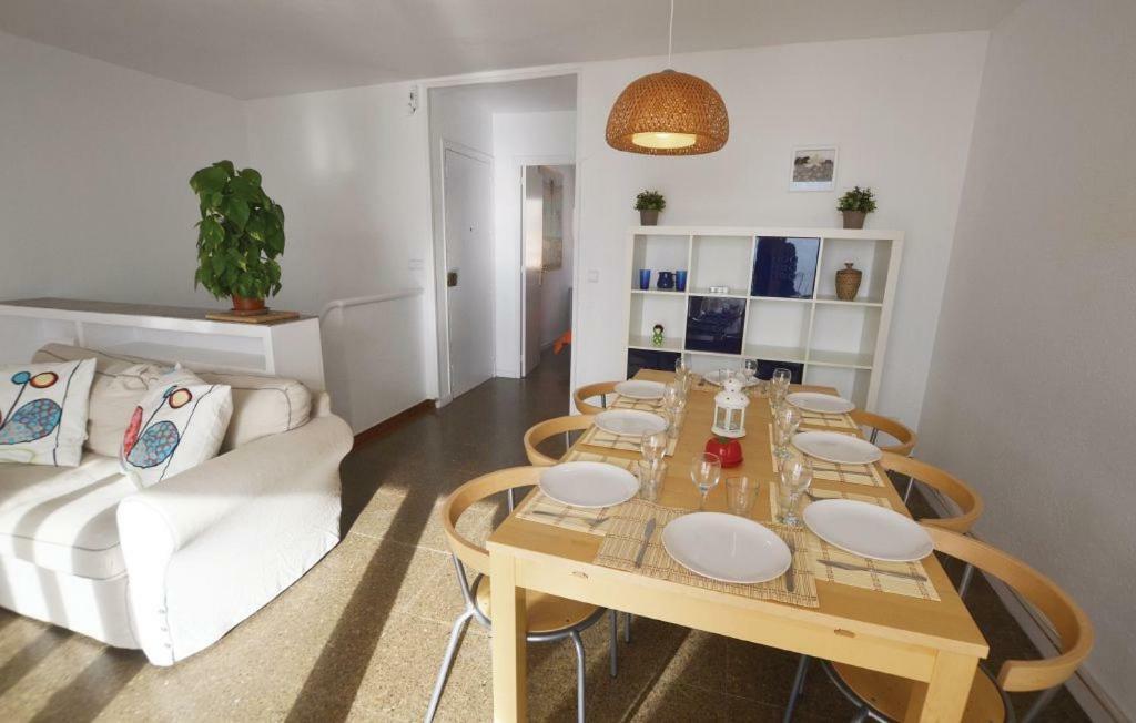 Апартаменти Duplex En Frente De La Playa Al Lado De Barcelona Канет-де-Мар Екстер'єр фото