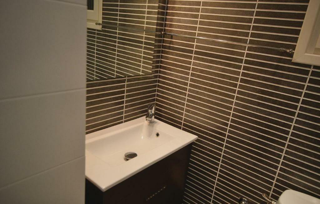 Апартаменти Duplex En Frente De La Playa Al Lado De Barcelona Канет-де-Мар Екстер'єр фото